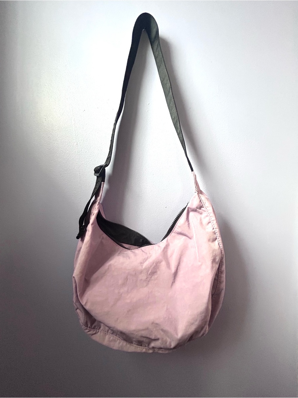 BAGGU Medium Crescent